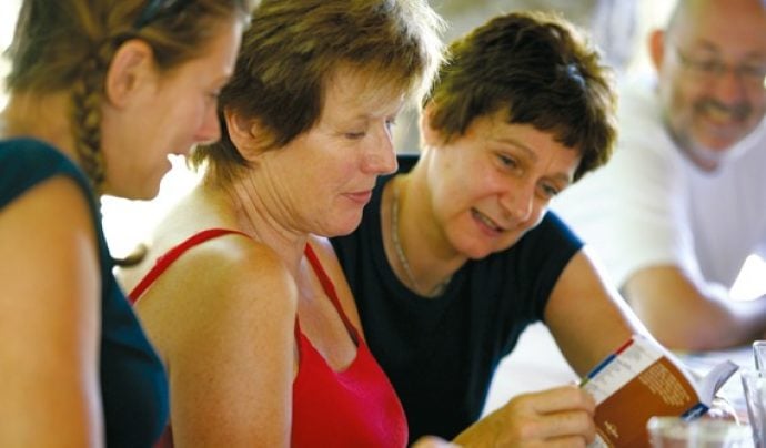 Group of language guests learning Italian phrases