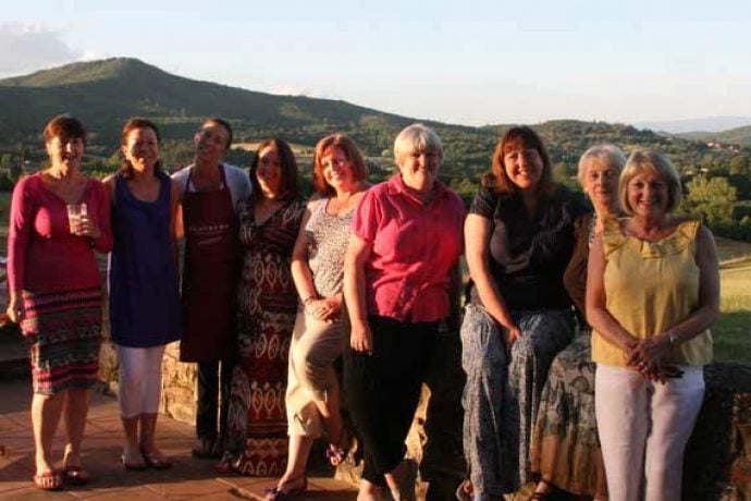 Painting guests enjoying the evening sunshine